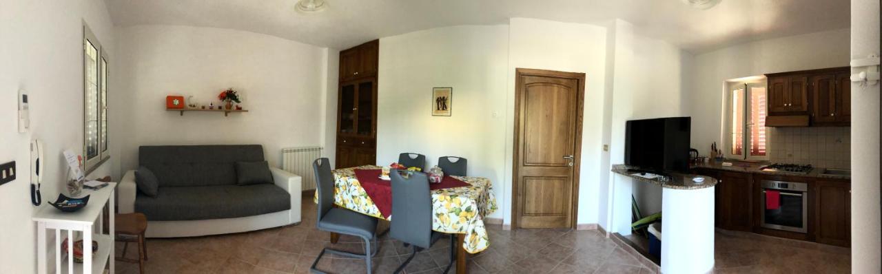 Appartamento In Villa Andreina Orosei Eksteriør billede
