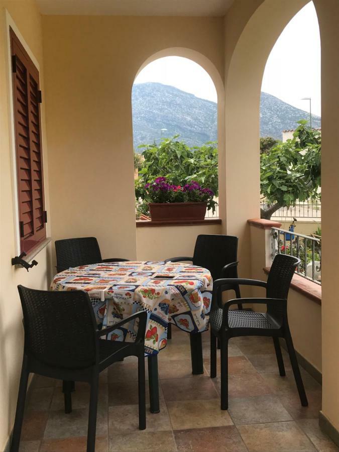 Appartamento In Villa Andreina Orosei Eksteriør billede