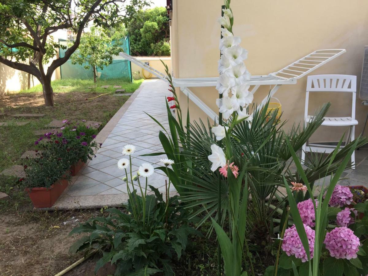Appartamento In Villa Andreina Orosei Eksteriør billede
