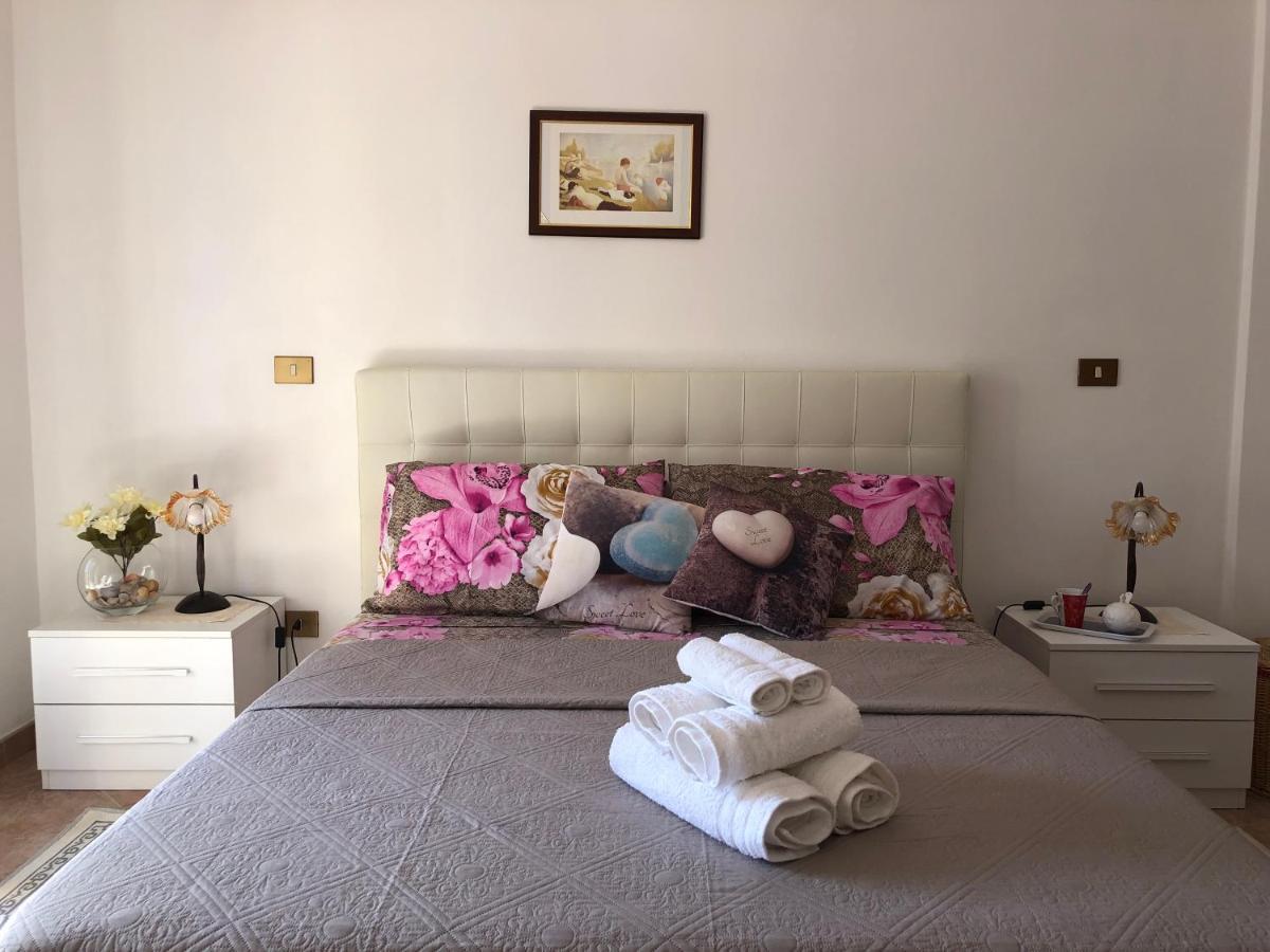 Appartamento In Villa Andreina Orosei Eksteriør billede