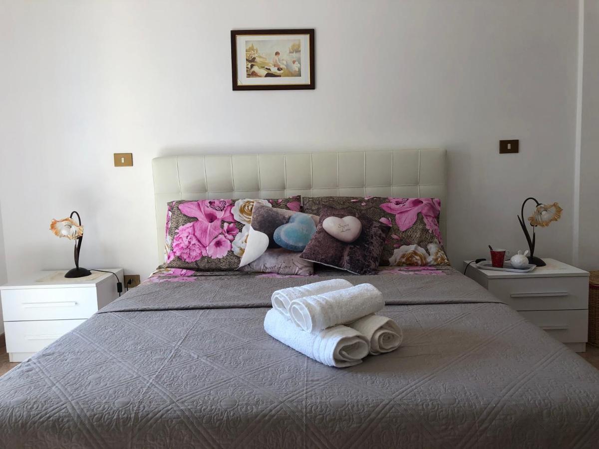 Appartamento In Villa Andreina Orosei Eksteriør billede